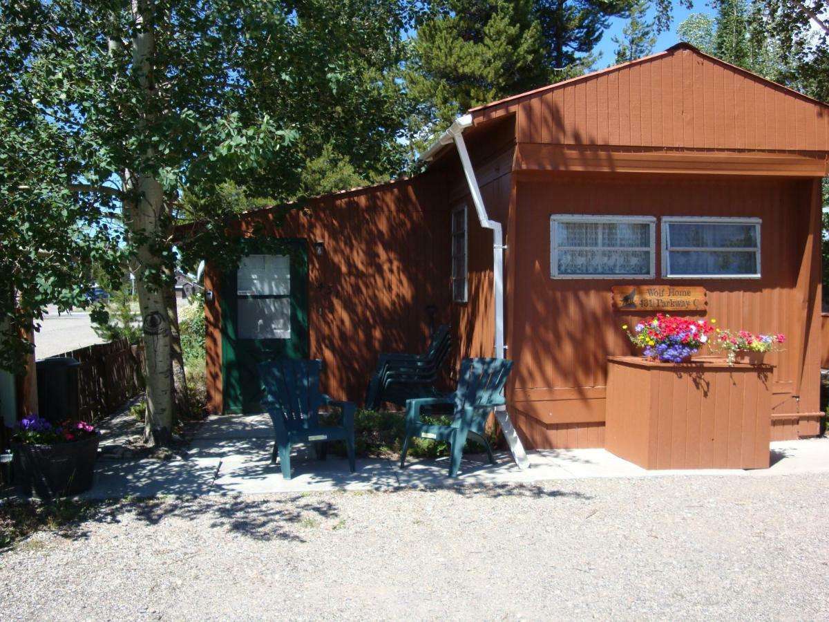 Yellowstone Wildlife Cabins West Yellowstone Exterior foto